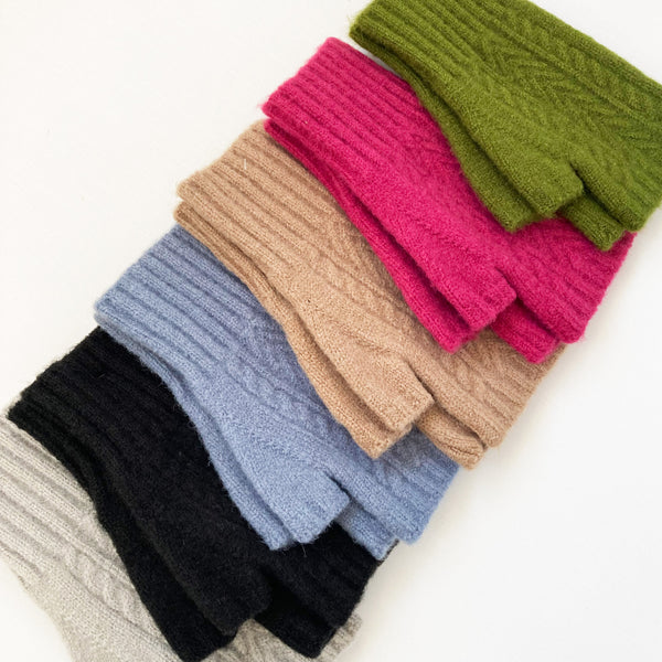 Cashmere Blend Cable Knit Wristwarmer Fingerless Gloves